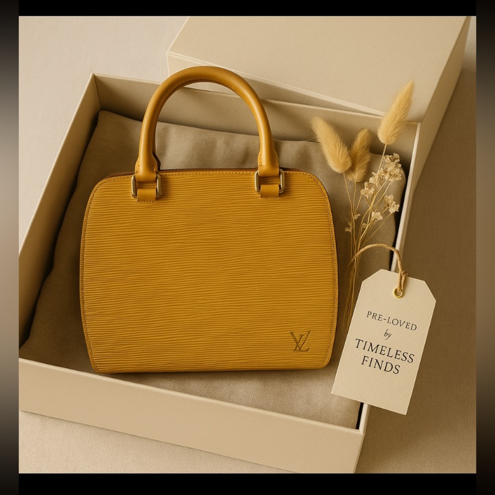 💐 Authentic Louis Vuitton Epi Yellow Handbag